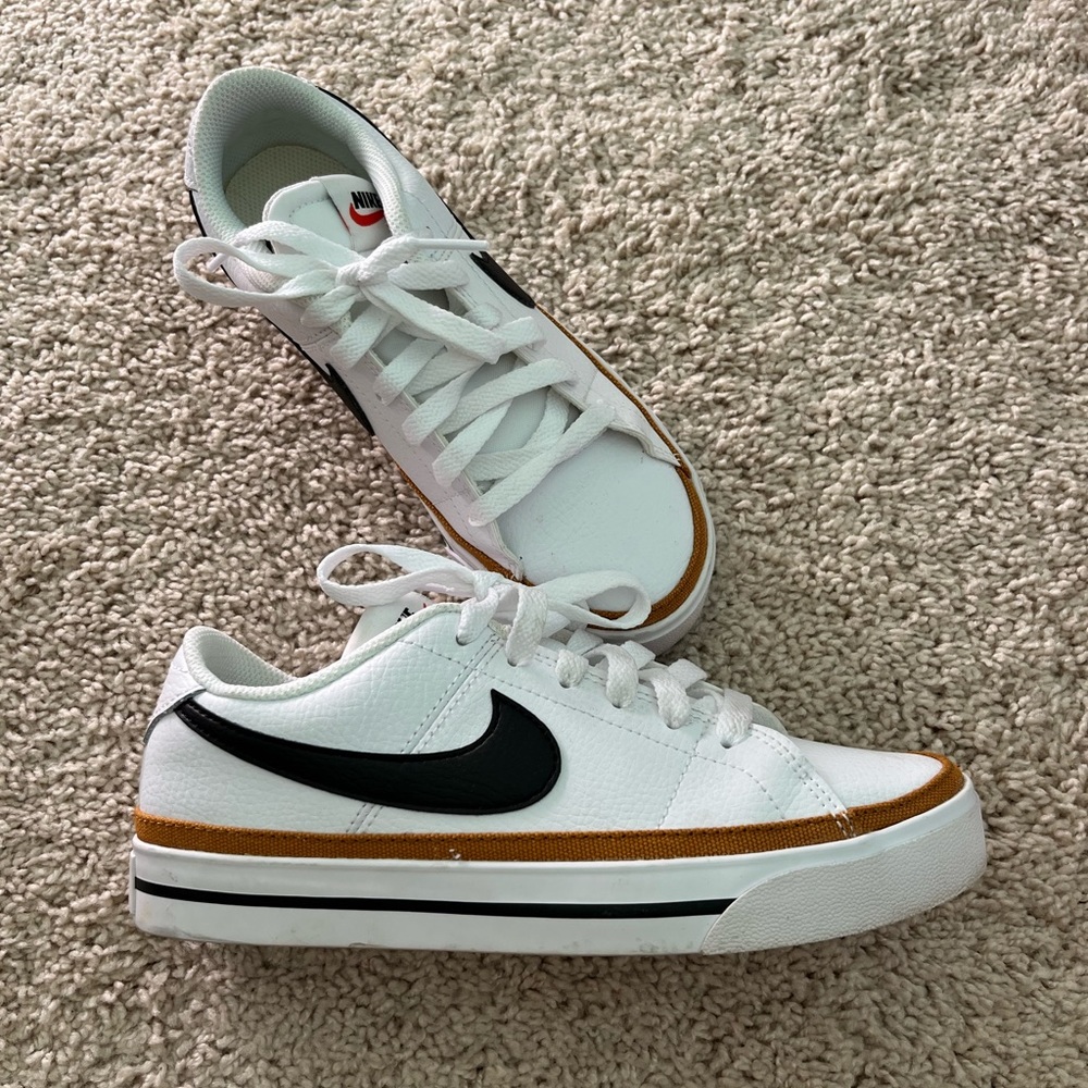 Nike Court Legacy, size 6